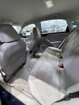 Volkswagen Passat 2015 full