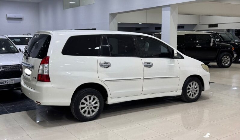 Toyota Innova 2013 full