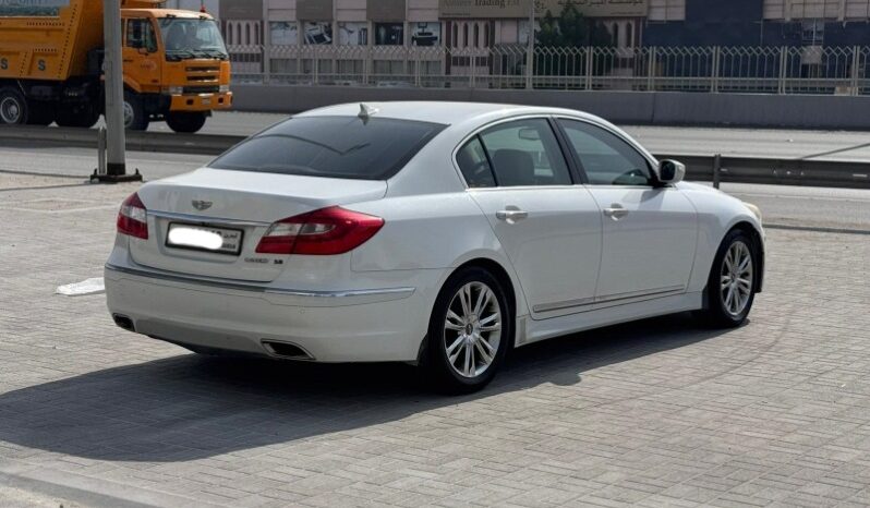 Hyundai Genesis 2013 full