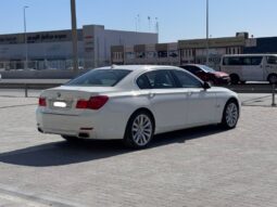 BMW 740i 2011 full