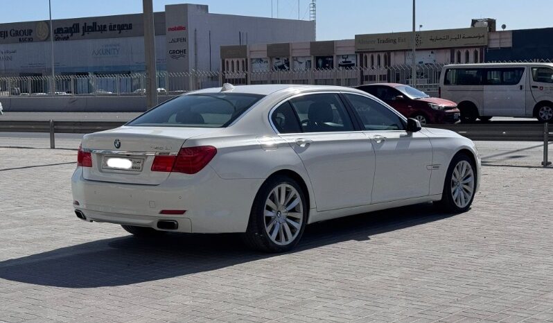 BMW 740i 2011 full