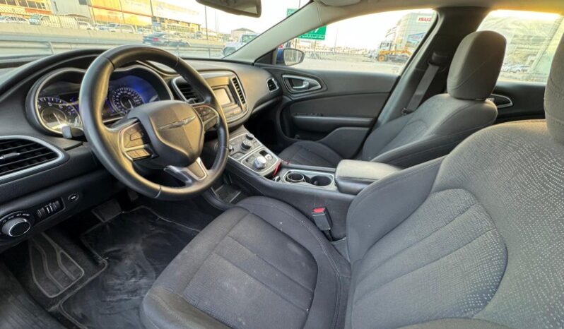 Chrysler 200 Series 2017 full