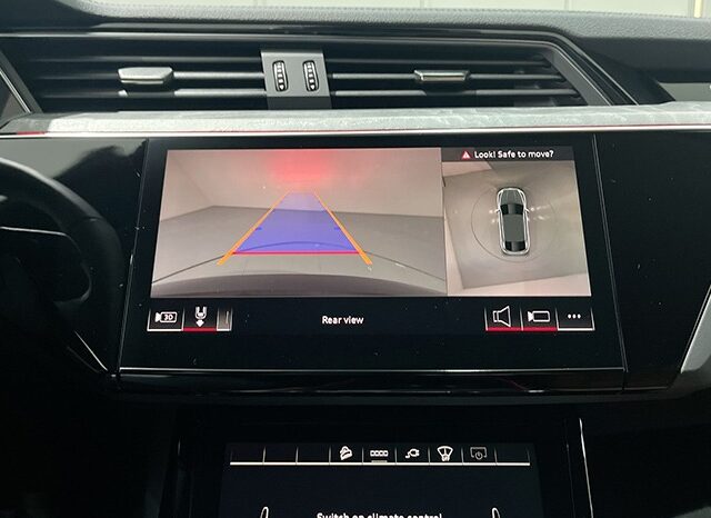 Audi Q8 e-tron Sportback 2024 full