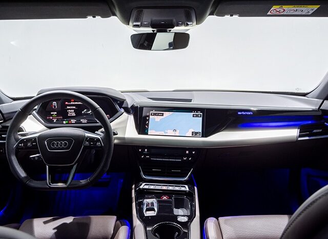 Audi e-tron GT 2023 full