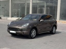 Porsche Cayenne 2011 full