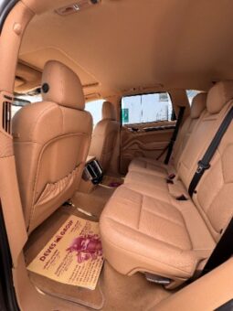 Porsche Cayenne 2011 full