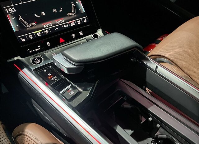 Audi Q8 e-tron Sportback 2024 full