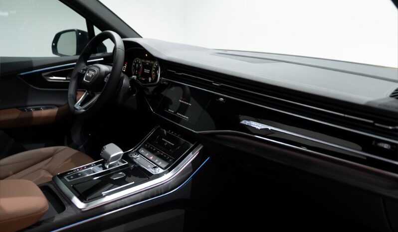 Audi Q7 2023 full