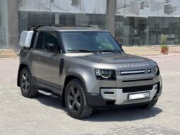Land Rover Defender 2021