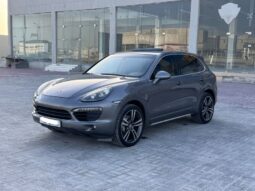 Porsche Cayenne S 2012 full