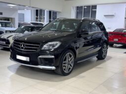 Mercedes Benz ML63 AMG 2013 full