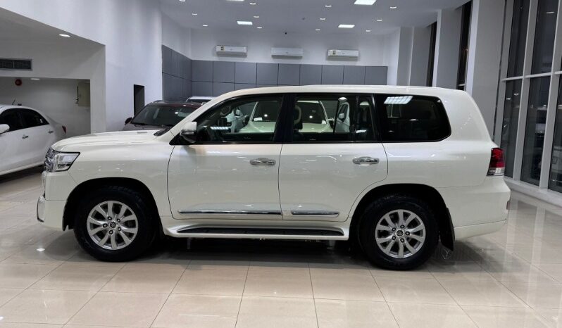 Toyota Land Cruiser 2017 full