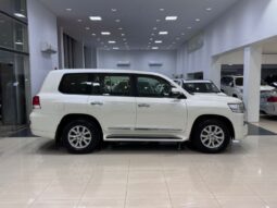 Toyota Land Cruiser 2017 full