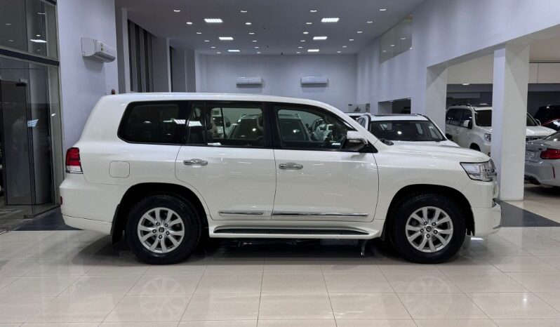 Toyota Land Cruiser 2017 full