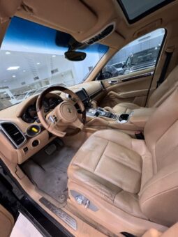 Porsche Cayenne S 2012 full