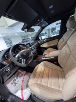 Mercedes Benz ML63 AMG 2013 full
