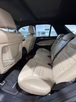 Mercedes Benz ML63 AMG 2013 full