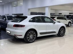 Porsche Macan 2017 full