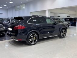 Porsche Cayenne S 2012 full