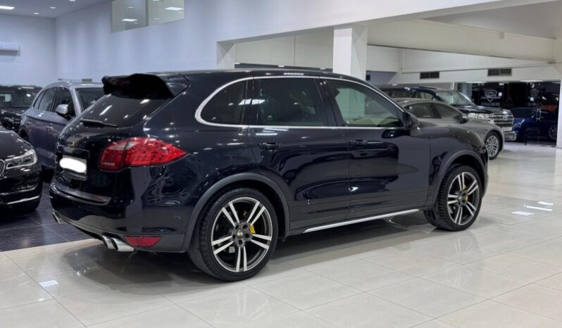 Porsche Cayenne S 2012 full