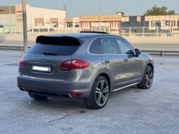 Porsche Cayenne S 2012 full