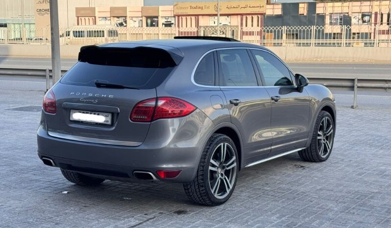 Porsche Cayenne S 2012 full