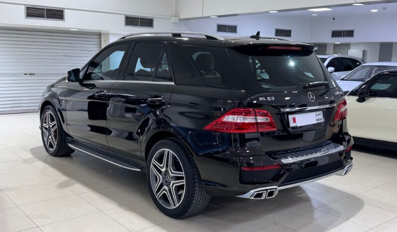 Mercedes Benz ML63 AMG 2013 full