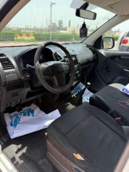 Isuzu Pickup 2016 full