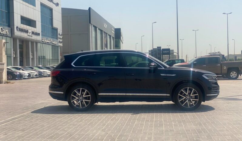 Volkswagen Touareg 2018 full
