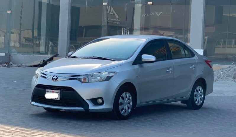 Toyota Yaris 2015 full