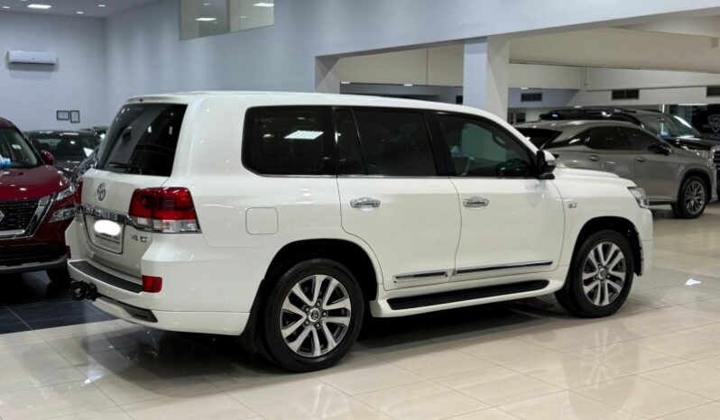 Toyota Land Cruiser 2016 full