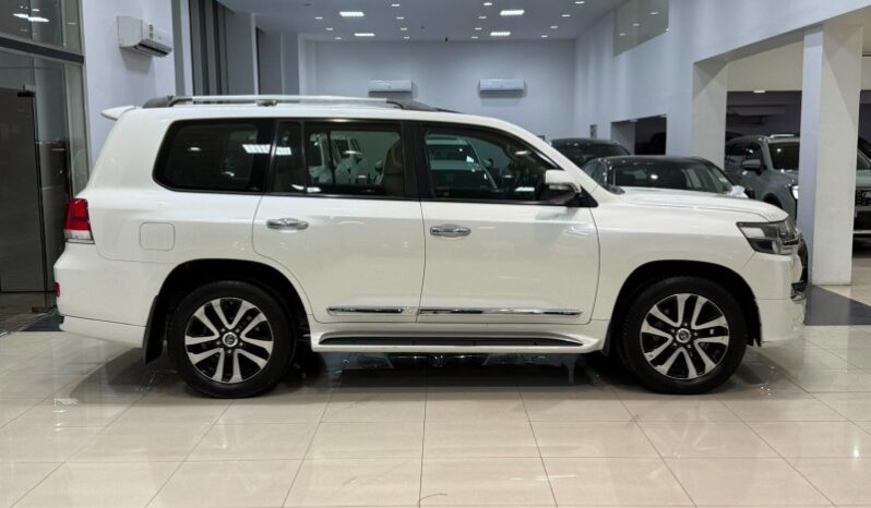 Toyota Land Cruiser 2019 full