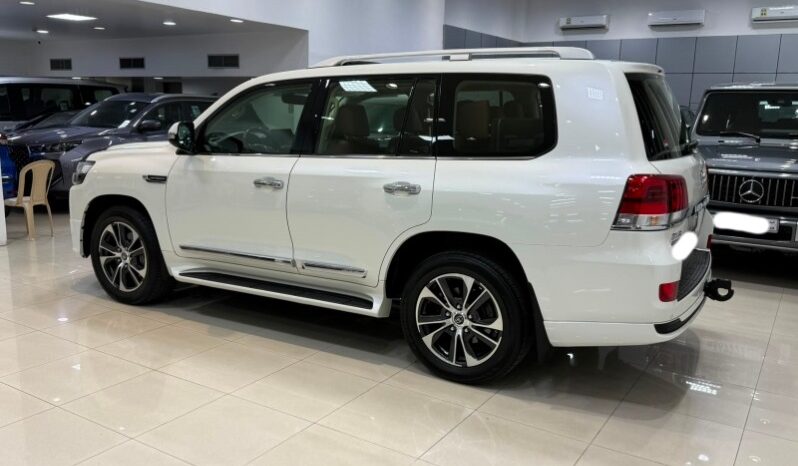 Toyota Land Cruiser 2020 full