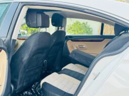 Volkswagen Passat 2012 full