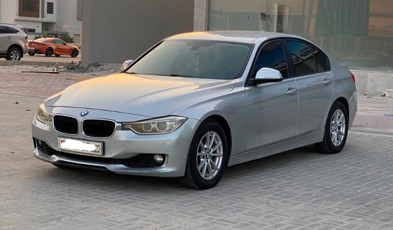 BMW 320i 2013 full