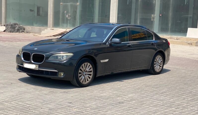 BMW 740i 2011 full