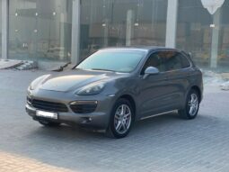 Porsche Cayenne 2012 full