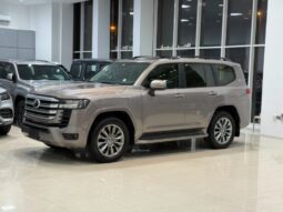 Toyota Land Cruiser 2022 full