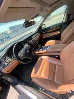 BMW 740i 2011 full
