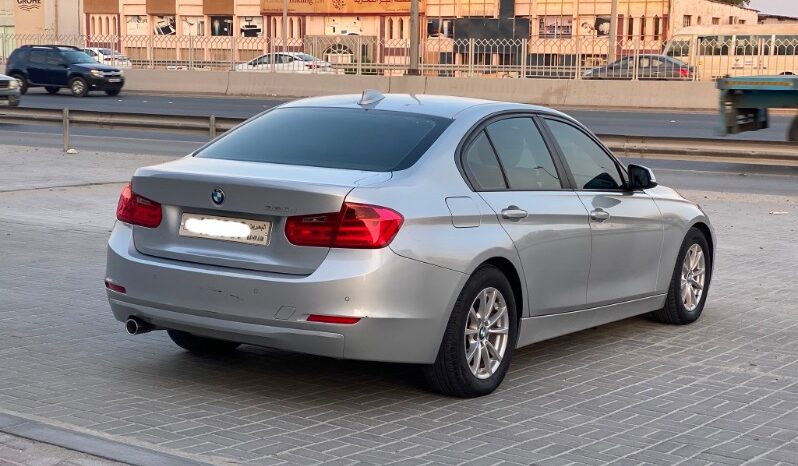 BMW 320i 2013 full