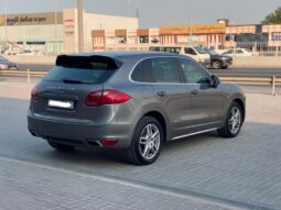 Porsche Cayenne 2012 full