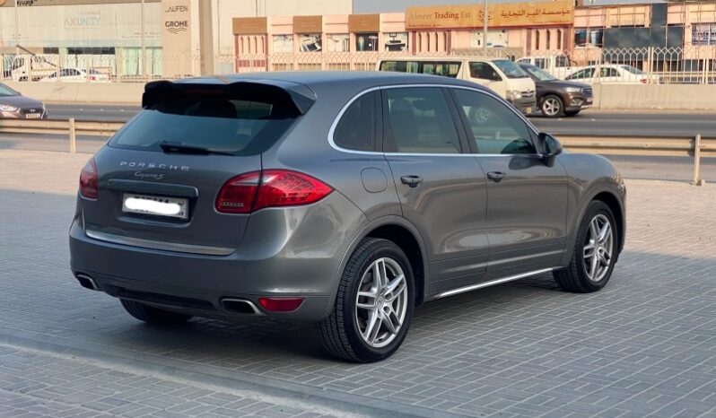 Porsche Cayenne 2012 full