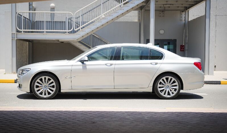 BMW 740i 2010 full