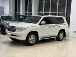Toyota Land Cruiser 2010 full