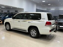 Toyota Land Cruiser 2010 full