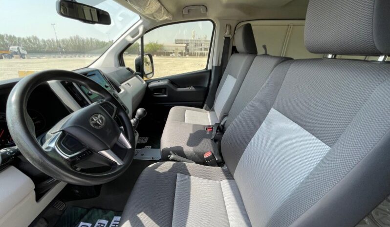 Toyota Hiace 2021 full